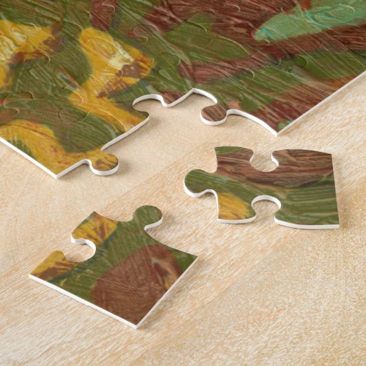 緑の背景に水色と焦げたオレンジ色の花 ジグソーパズル (側面)