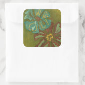 緑の背景に水色と焦げたオレンジ色の花 スクエアシール (バッグ)