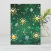 緑の背景に金のクリスマスの雪の結晶 カード (スタンド正面)