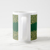 緑の背景に金の葉のレース ジャンボコーヒーマグカップ (裏面)
