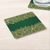 緑の背景の金葉のレース スクエアペーパーコースター (アングル)