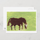 緑の背景はがき上の馬の放牧 ポストカード (正面/裏面)