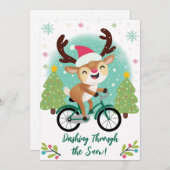緑の自転車のクリスマスカードに乗ったかわいいトナカイ シーズンカード (正面/裏面)