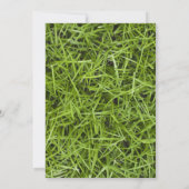 緑の芝生の裏庭での結婚式後のバーベキュー 招待状 (裏面)