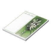 緑の花でリストを作成するには ノートパッド (回転)