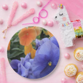 緑の花の写真4810を持つ紫色及びオレンジパンジー ペーパープレート (パーティー)