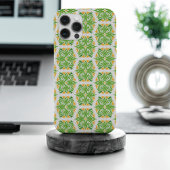 緑の花、花の模様、花の模様 iPhoneケース