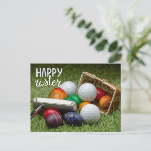 緑の草の上にゴルフボールとゴルフイースターホリデー シーズンポストカード (スタンド正面)