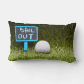 緑の草の上にゴルフボールを貼って保釈する ランバークッション (裏面)