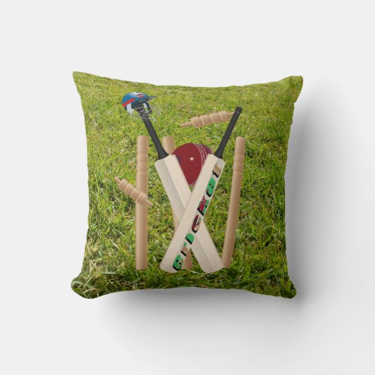 緑の草の上のコオロギの羽 クッション (正面)