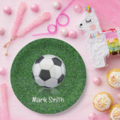 緑の草の上のサッカーボール ペーパープレート (パーティー)
