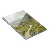 緑の草原と山 ノートブック (右側)