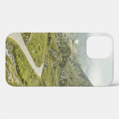 緑の草原と山 Case-Mate iPhoneケース (裏面 (横))