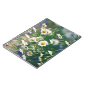 緑の草地に青い花と夏の花模様 ノートブック (左側)