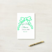 緑の落書きベビーシャワーを追加の名前の日付モダー ポストイット (デスク上)