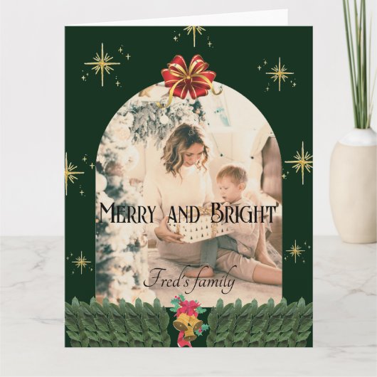 緑の葉のアーチ写真の季節は陽気なクリスマス カード (正面)