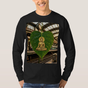緑の葉の上の金色仏画 メンズ ロングTシャツ Tシャツ