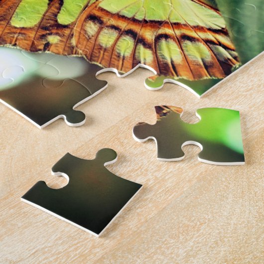 緑の蝶のポーズ付けフレーム自分の写真を作成 ジグソーパズル (側面)