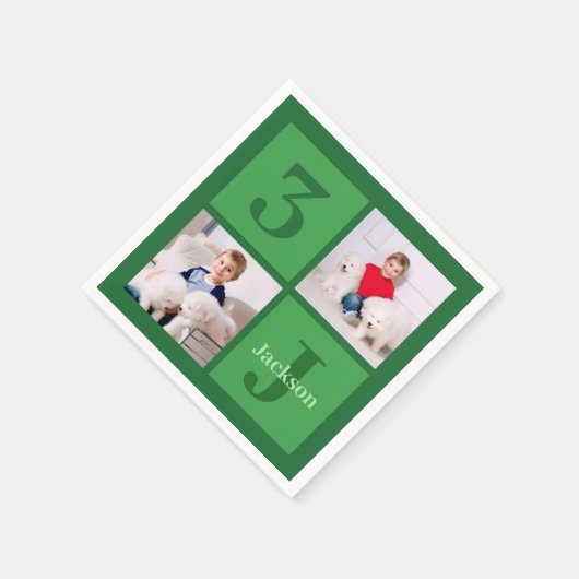 緑の誕生日フォトコラージュパーソナライズされたパーティー スタンダードカクテルナプキン (角)