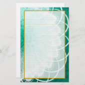 緑の質の文房具の並べられた白いレース 便箋 (正面/裏面)