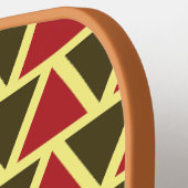 緑の赤い三角形の幾何学的パターパーソナライズされたン ピックルボールラケット (左詳細)