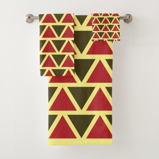 緑の赤い三角形ジオメトリ バスタオルセット (インサイチュ)