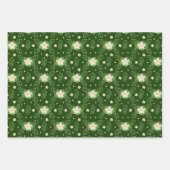 緑の赤と青の背景に白い点 ラッピングペーパーシート (正面3)