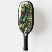 緑の車に乗るアニメベア ピックルボールラケット (左)