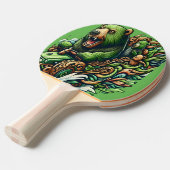 緑の車に乗るアニメベア 卓球ラケット (正面アングル)