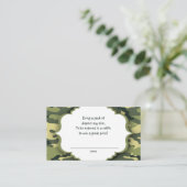 緑の迷彩柄のラッフルチケットまたは挿入カード エンクロージャーカード (スタンド正面)