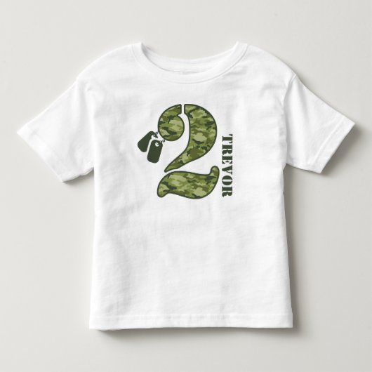 緑の迷彩柄の第2誕生日 トドラーTシャツ (正面)