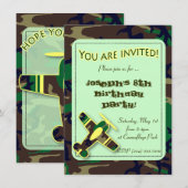 緑の迷彩柄の飛行機のパーティの招待状 招待状 (正面/裏面)