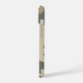 緑の迷彩柄パターン iPhone 15ケース (左側面)