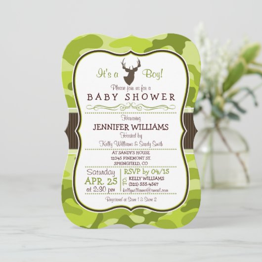 緑の迷彩柄（バック付き）；男の子の赤ちゃんシャワー招待状 招待状 (スタンド正面)
