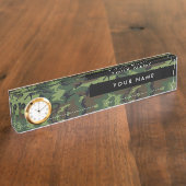 緑の迷彩模様、お名前、パーソナライズ デスクネームプレート (側面)