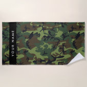 緑の迷彩模様、お名前、パーソナライズ ビーチタオル (正面)