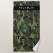 緑の迷彩模様、お名前、パーソナライズ ビーチタオル (正面)