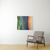 緑の野原の後ろの美しい夕日 タペストリー (インサイチュ(横))