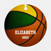 緑の金ゴールドチームの色の女の子バスケットボール メタルオーナメント (裏面)