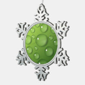 緑の雨滴パターン スノーフレークピューターオーナメント (右)