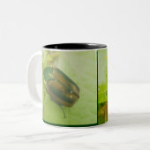 緑の6月カブトムシのマグ ツートーンマグカップ (正面左)