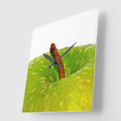 緑のApple スクエア壁時計 (傾斜)