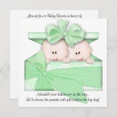 緑はベビーシャワーの招待状か発表を結び付けます 招待状 (正面/裏面)