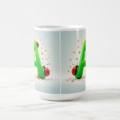 緑アルファベットの可愛いラディバグA コーヒーマグカップ (中央)