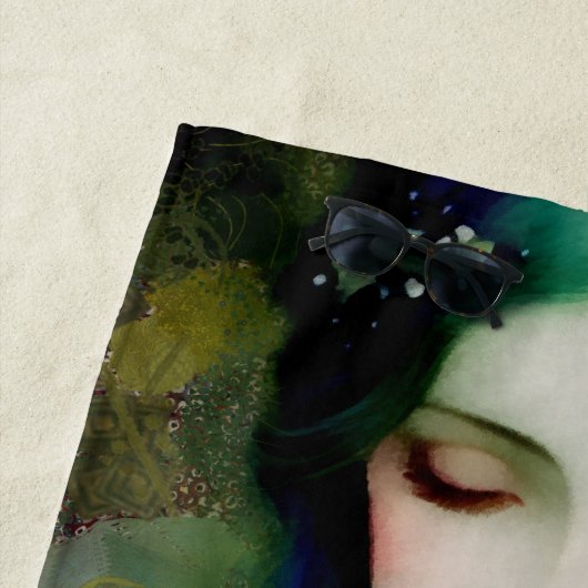 緑エレガントと青のファンタジー女性ポートレート ビーチタオル (インサイチュ)