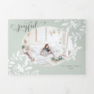 緑エレガントの白いホリーと書道写真 三つ折りクリスマスカード