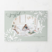 緑エレガントの白いホリーと書道写真 三つ折りクリスマスカード (カバー)