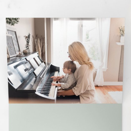 緑エレガントの白いホリーと書道写真 三つ折りクリスマスカード (内部最初)