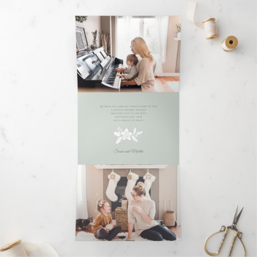 緑エレガントの白いホリーと書道写真 三つ折りクリスマスカード (内部)