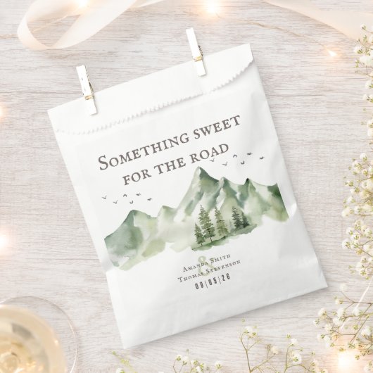 緑エレガント山風景表カード フェイバーバッグ (クリップ留めされた状態)